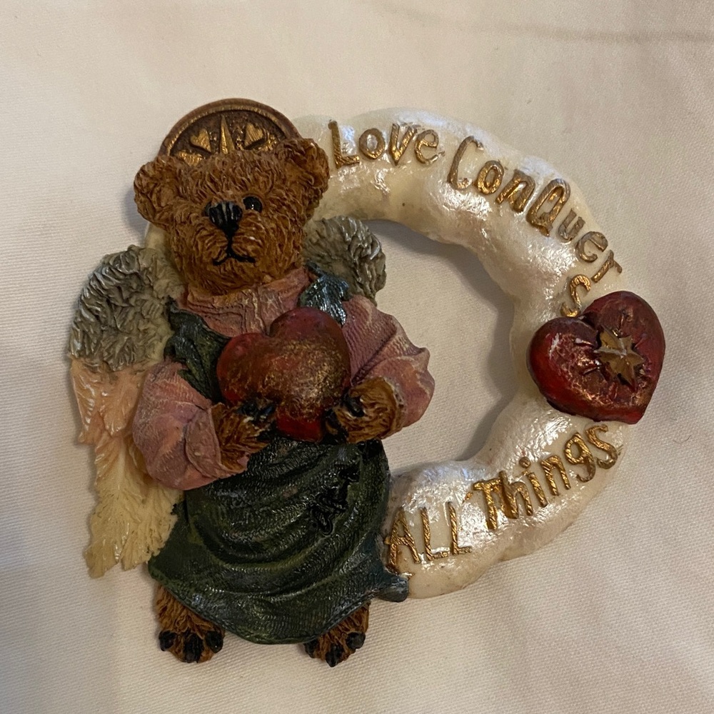 Bear Angel pin "Love Conquers All Things”